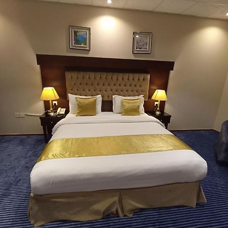 Saryet Al Hamra Hotel Apartments Jeddah Bagian luar foto