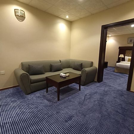 Saryet Al Hamra Hotel Apartments Jeddah Bagian luar foto