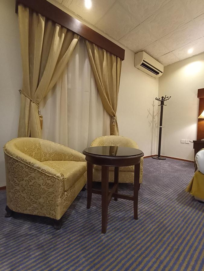 Saryet Al Hamra Hotel Apartments Jeddah Bagian luar foto