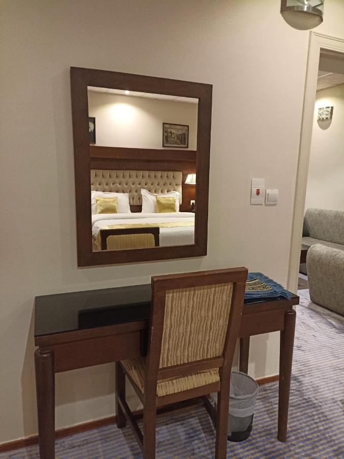 Saryet Al Hamra Hotel Apartments Jeddah Bagian luar foto