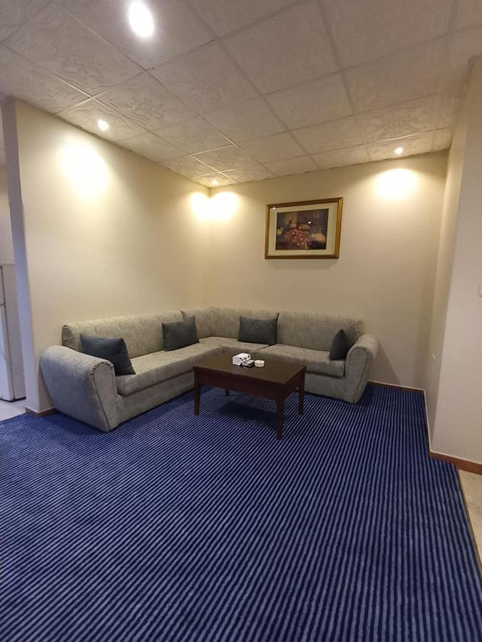 Saryet Al Hamra Hotel Apartments Jeddah Bagian luar foto