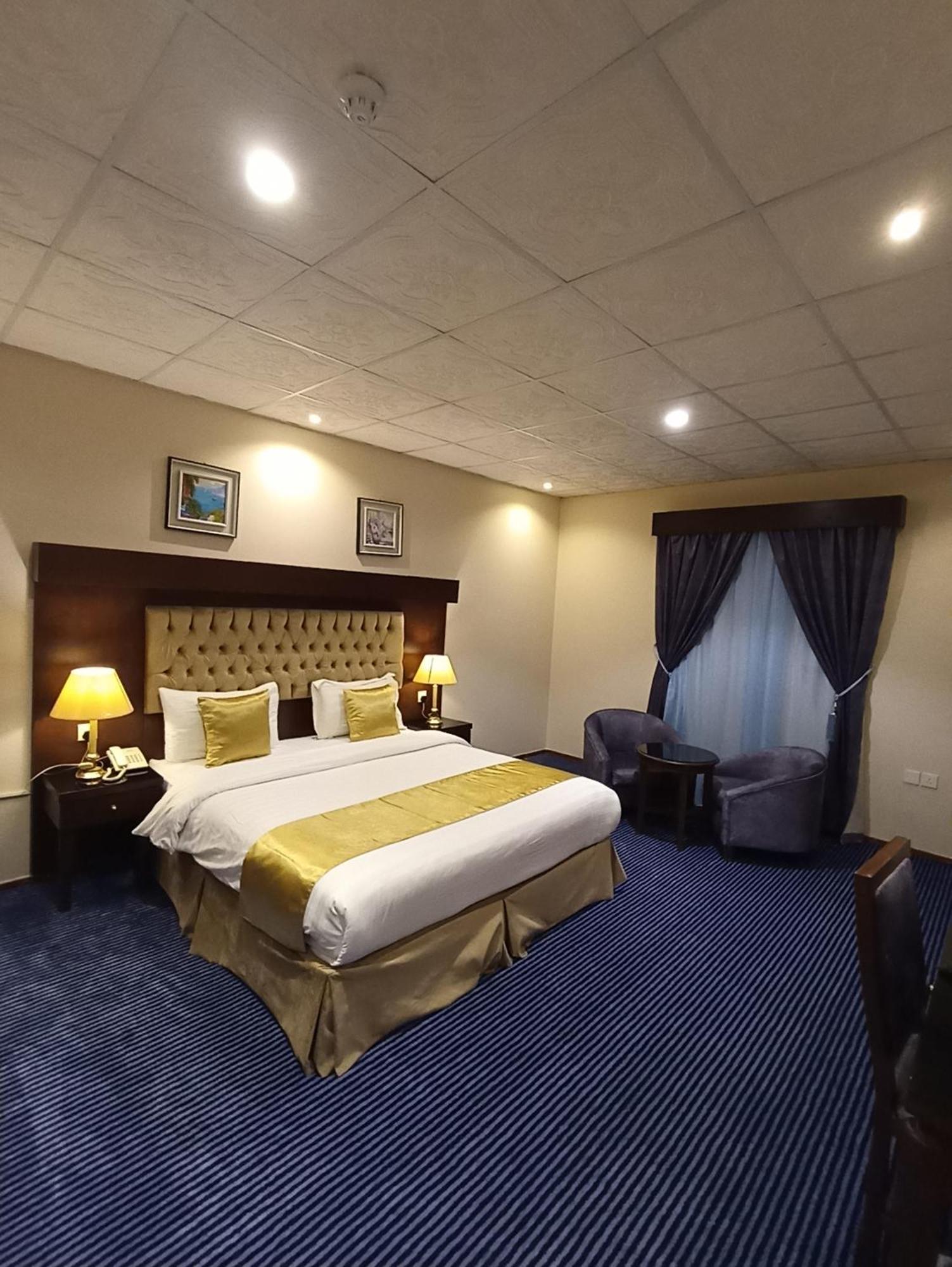 Saryet Al Hamra Hotel Apartments Jeddah Bagian luar foto