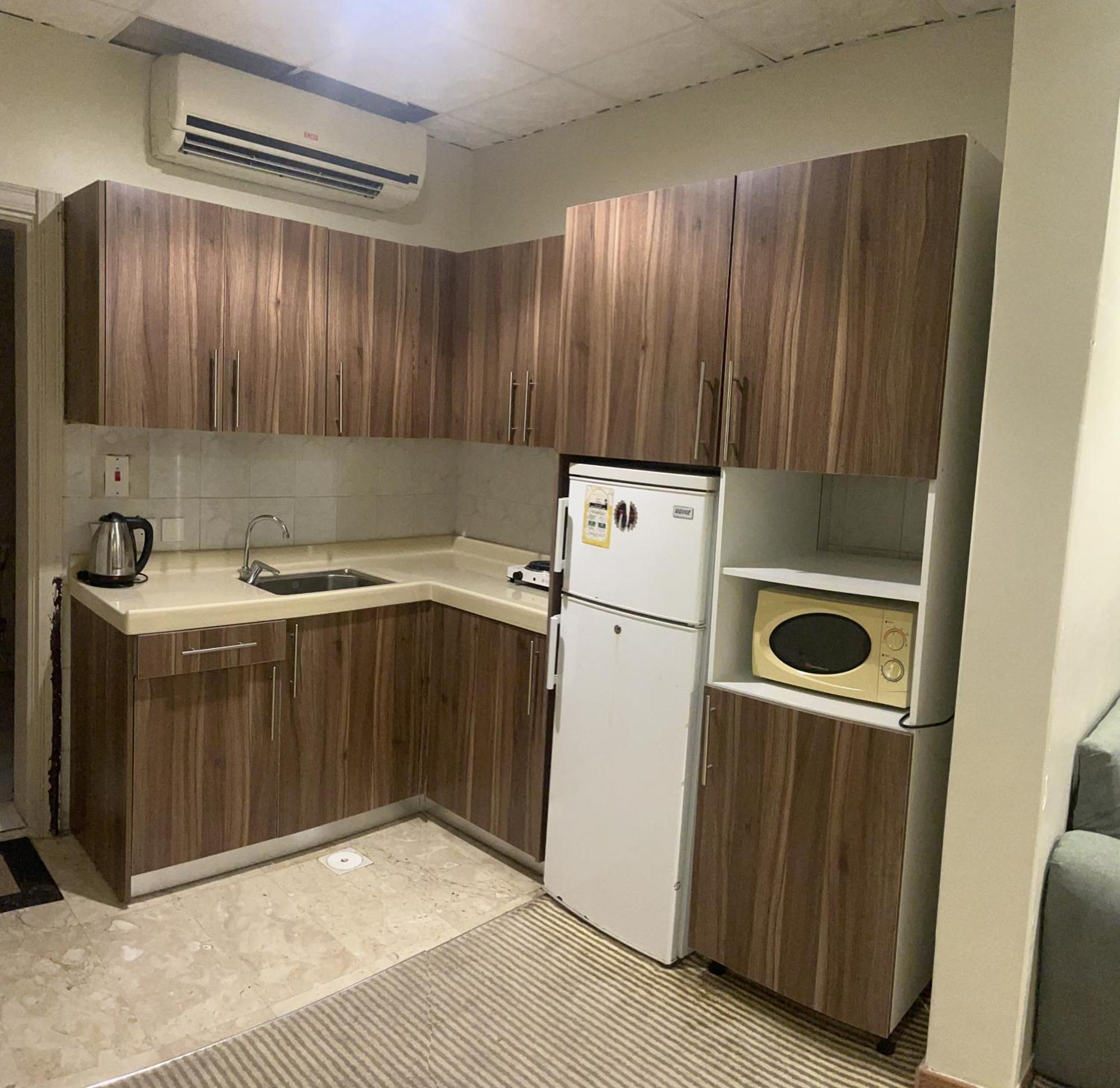 Saryet Al Hamra Hotel Apartments Jeddah Bagian luar foto
